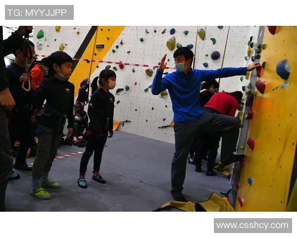 武汉攀岩队技术争议引发热议攀岩爱好者的不同观点与看法